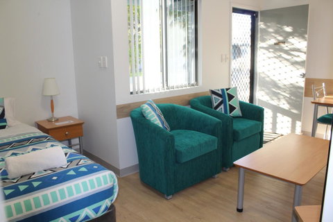 Mandurah Ocean Marina Chalets - Northern Rivers Accommodation 33
