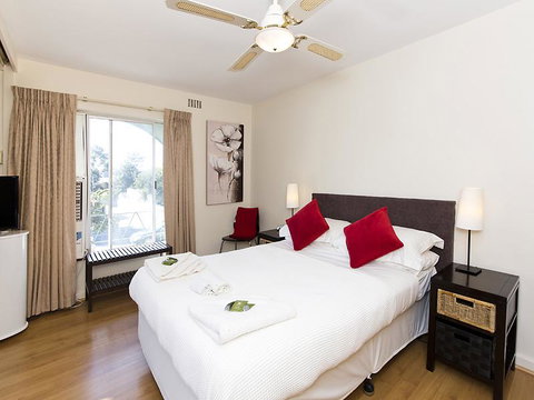 Style In Subiaco - Northern Rivers Accommodation 10