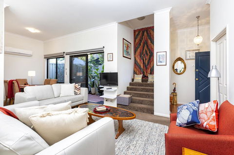 Como Executive Apartment - Northern Rivers Accommodation 9
