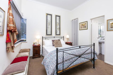 Como Executive Apartment - Northern Rivers Accommodation 6