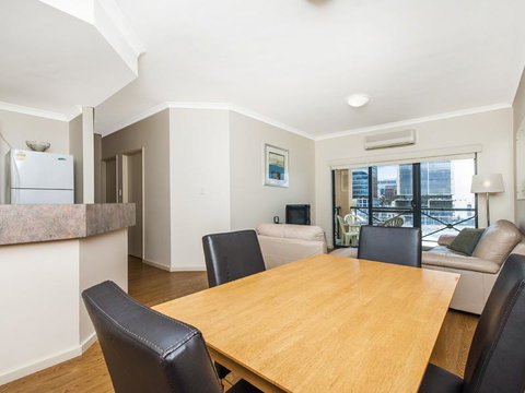 James On The Park - Executive Escapes - Northern Rivers Accommodation 1