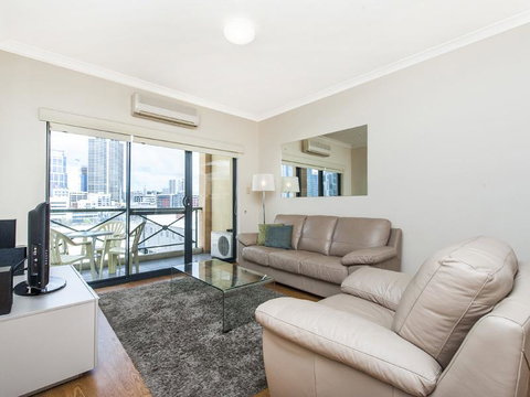 James On The Park - Executive Escapes - Northern Rivers Accommodation 6