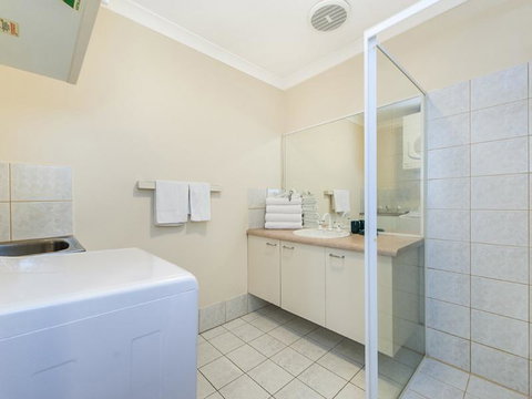 James On The Park - Executive Escapes - Northern Rivers Accommodation 8