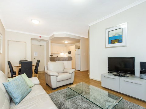 James On The Park - Executive Escapes - Northern Rivers Accommodation 10