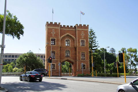 WESTEND CBD PERTH-ULTIMATE LOCATION - Northern Rivers Accommodation 24