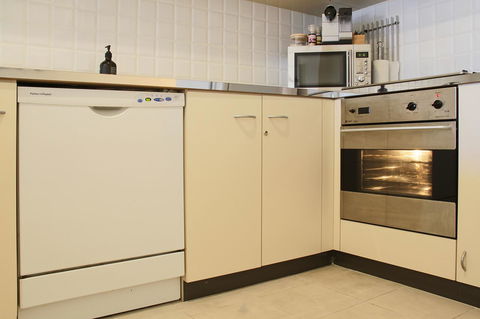 WESTEND CBD PERTH-ULTIMATE LOCATION - Northern Rivers Accommodation 11