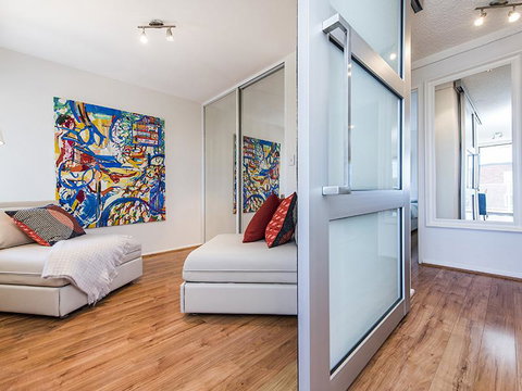 South Perth Deluxe Apartment - Northern Rivers Accommodation 8
