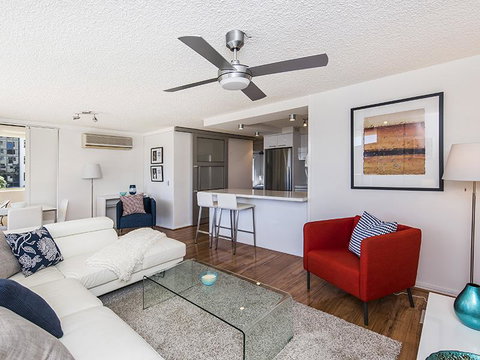 South Perth Deluxe Apartment - Northern Rivers Accommodation 5