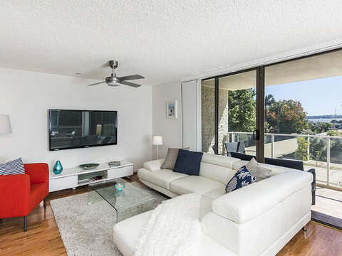 South Perth Deluxe Apartment - Northern Rivers Accommodation 24
