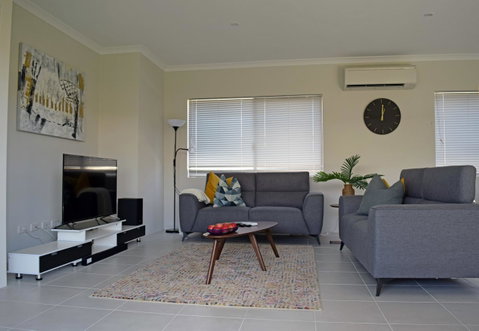 The Kingsleyâ€™s Place â€“ Piara Waters - Northern Rivers Accommodation 3