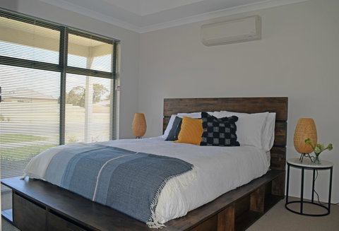 The Kingsleyâ€™s Place â€“ Piara Waters - Northern Rivers Accommodation 6
