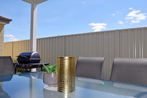 The Kingsleyâ€™s Place â€“ Piara Waters - Northern Rivers Accommodation 4
