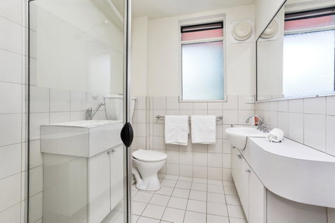 South Perth Executive Apartment - Northern Rivers Accommodation 7