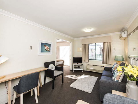 Subiaco Village 28 - Northern Rivers Accommodation 6