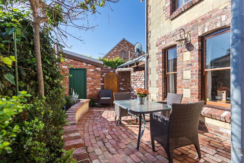 100 On South Callan Apartments - Northern Rivers Accommodation 17