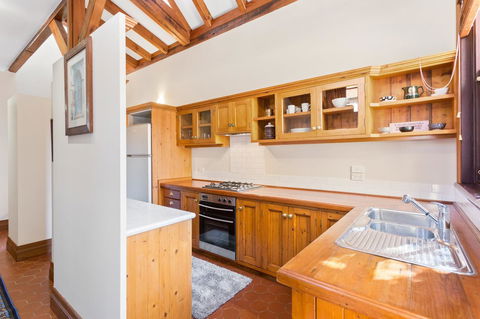 100 On South Callan Apartments - Northern Rivers Accommodation 7