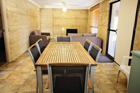 Hopetoun Motel & Chalet Village - Northern Rivers Accommodation 40