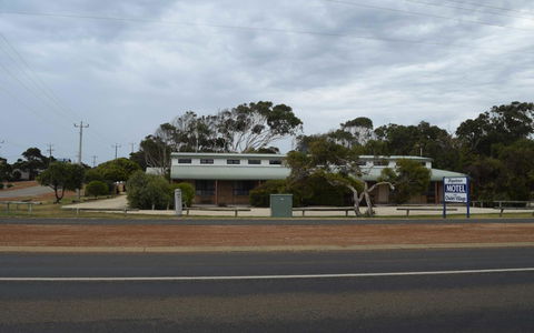Hopetoun Motel & Chalet Village - Northern Rivers Accommodation 18