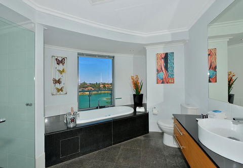 A 406 FANTASTIC OCEAN BEACH And MARINA VIEW APT - MANDURAH - Northern Rivers Accommodation 30