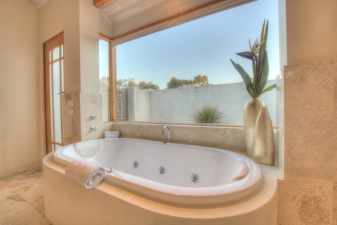 Moana Spa Villas - Prime Yallingup Location - Northern Rivers Accommodation 6