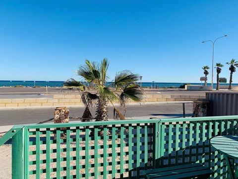 Shark Bay Cottages - Northern Rivers Accommodation 14