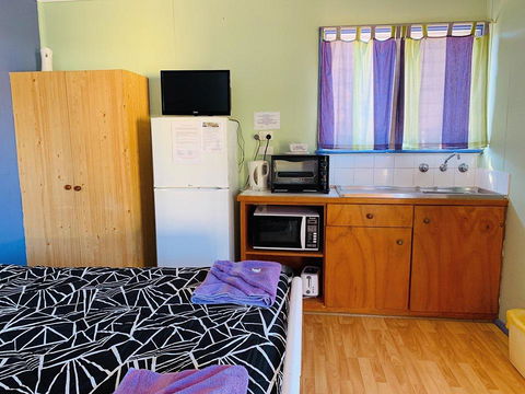 Shark Bay Cottages - Northern Rivers Accommodation 22
