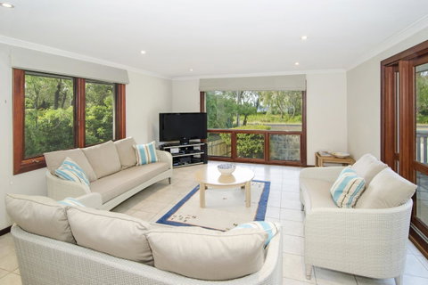 Seahaven - Northern Rivers Accommodation 11