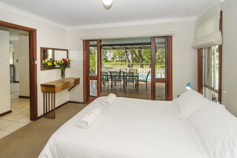 Seahaven - Northern Rivers Accommodation 15