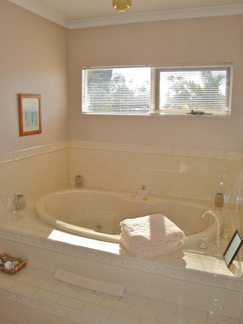 Lanterns Retreats - Northern Rivers Accommodation 20