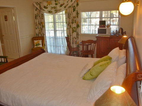 Lanterns Retreats - Northern Rivers Accommodation 9