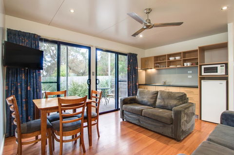Swansea Beach Chalets - Northern Rivers Accommodation 12