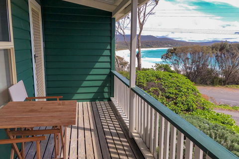 BINALONG BEACH COTTAGE Beachfront At Bay Of Fires Next To Restaurant - Northern Rivers Accommodation 14