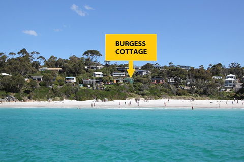 BINALONG BEACH COTTAGE Beachfront At Bay Of Fires Next To Restaurant - Northern Rivers Accommodation 0