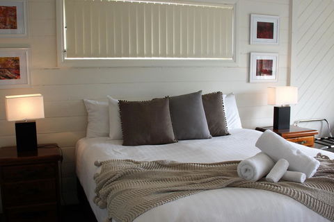 BINALONG BEACH COTTAGE Beachfront At Bay Of Fires Next To Restaurant - Northern Rivers Accommodation 17