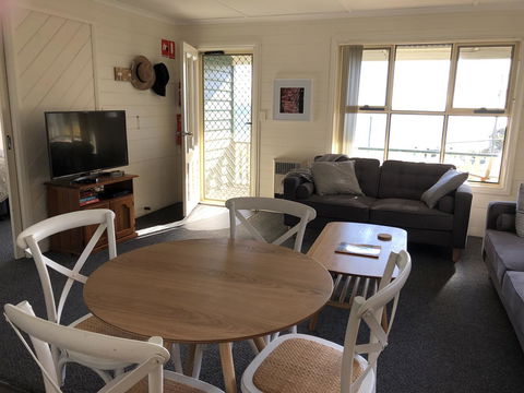 BINALONG BEACH COTTAGE Beachfront At Bay Of Fires Next To Restaurant - Northern Rivers Accommodation 5