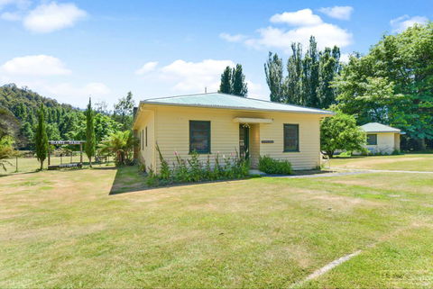 Giants Table And Cottages - Northern Rivers Accommodation 24