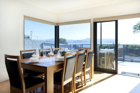 Sandy Bay Waterfront Home - Northern Rivers Accommodation 31