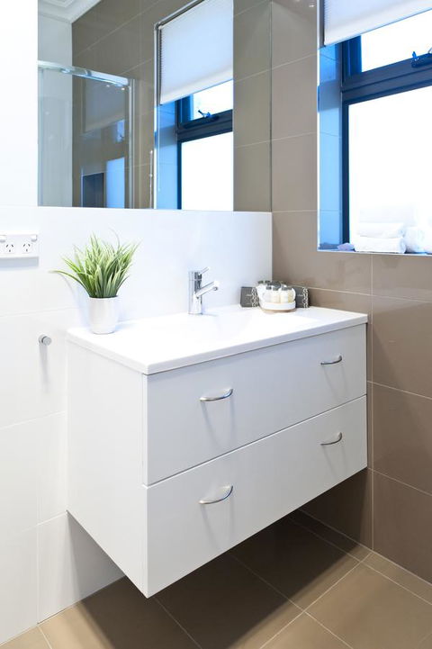 Sandy Bay Waterfront Home - Northern Rivers Accommodation 34