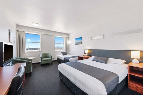 Coach House Launceston - Northern Rivers Accommodation 4