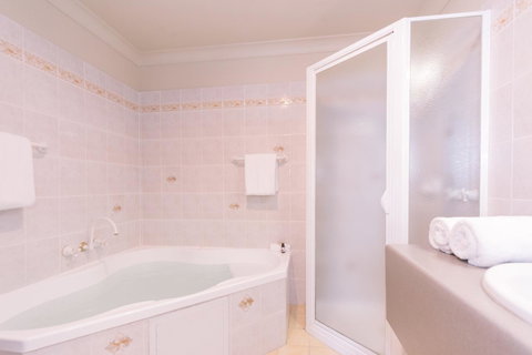 Hadley\'s Orient Hotel - Northern Rivers Accommodation 40