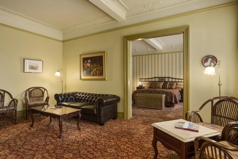 Hadley\'s Orient Hotel - Northern Rivers Accommodation 24