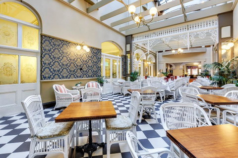 Hadley\'s Orient Hotel - Northern Rivers Accommodation 1