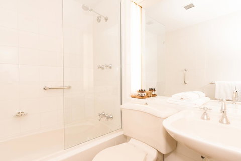 Hadley\'s Orient Hotel - Northern Rivers Accommodation 39