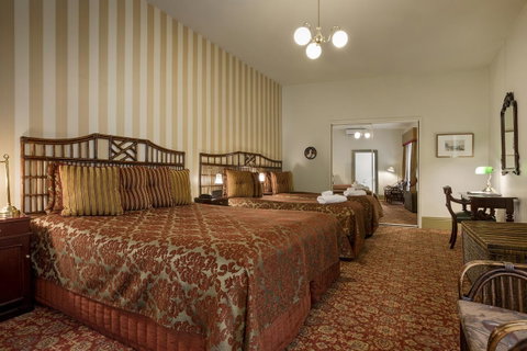 Hadley\'s Orient Hotel - Northern Rivers Accommodation 21