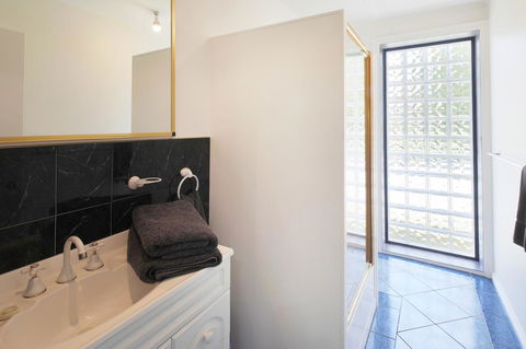 Georges Bay Apartments - Northern Rivers Accommodation 30