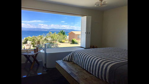Couples Getaway On Bruny Island - Northern Rivers Accommodation 12