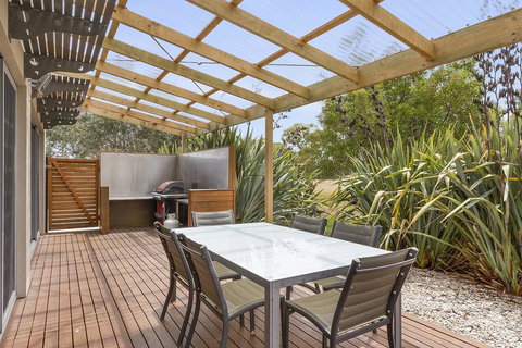 170 Hazards View Drive - Unit 2 - Northern Rivers Accommodation 12