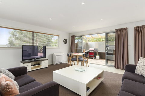 170 Hazards View Drive - Unit 2 - Northern Rivers Accommodation 6