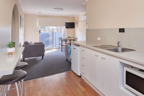 Elphin Serviced Apartments - Northern Rivers Accommodation 8