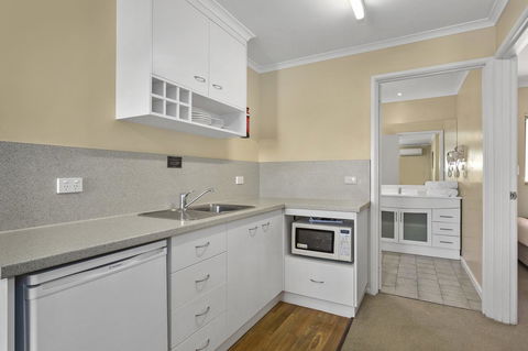 Elphin Serviced Apartments - Northern Rivers Accommodation 39